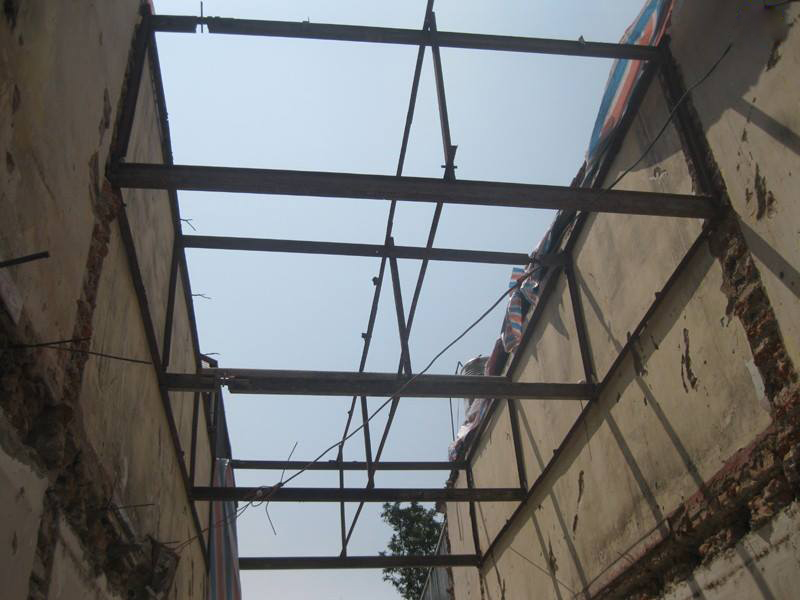 Chống văng nhà là biện pháp vô cùng quan trọng trong quá trình thi công